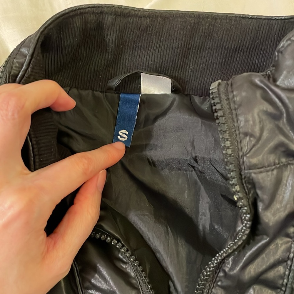 Vintage HM nylon jacket - Picture 5 of 12
